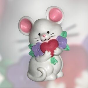Current PIN FIGURINE Valentines Vintage MOUSE White HEART Flowers Holiday